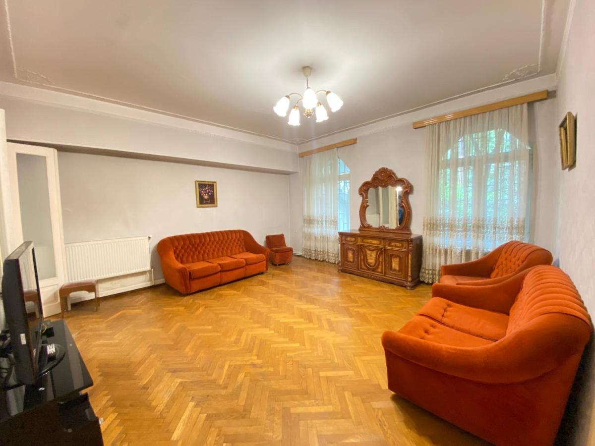 Davit'S Apartment 21 Tbilisi ภายนอก รูปภาพ